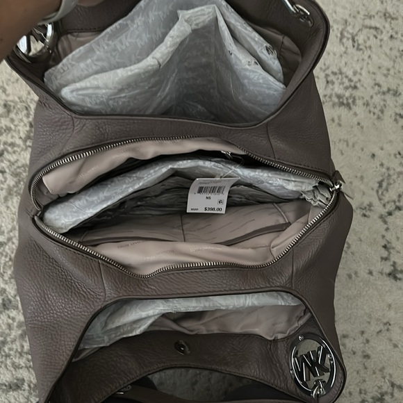 Michael Kors Large Fulton shoulder bag - Picture 7 of 7